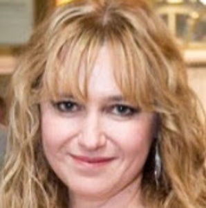 Meet your Posher, Dana